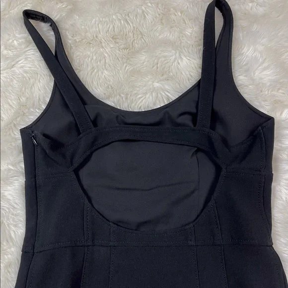 Black Elizabeth and James Dress - Picture 6 of 12